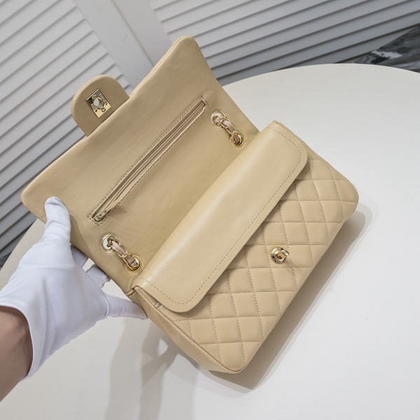 シャネルバッグ素材ディテール